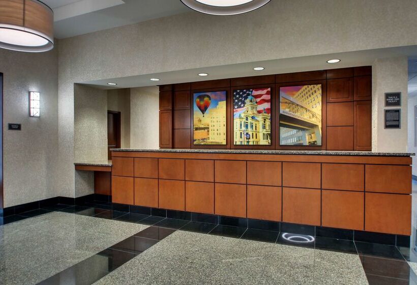 호텔 Drury Inn & Suites Findlay