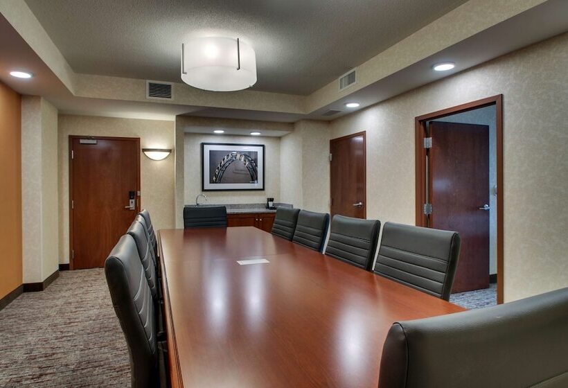 호텔 Drury Inn & Suites Findlay