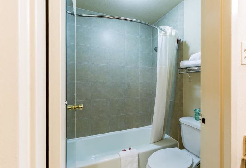 בית מלון כפרי Econo Lodge