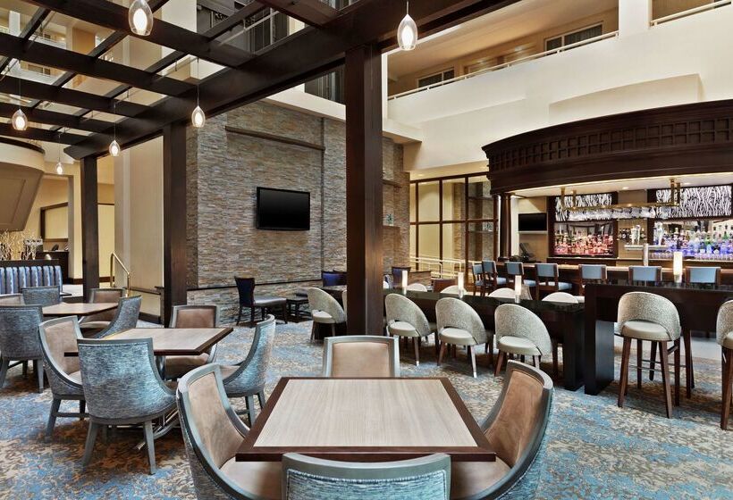 هتل Embassy Suites By Hilton Boston Waltham