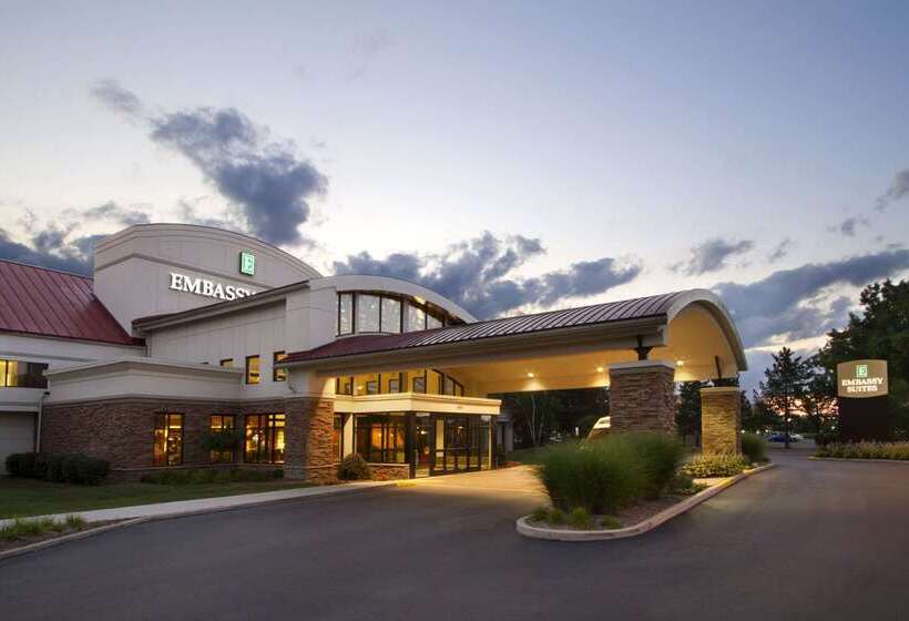 هتل Embassy Suites By Hilton Detroit Metro Airport