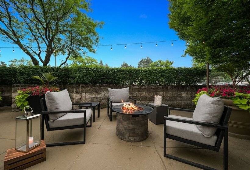 בית מלון כפרי Embassy Suites By Hilton Detroit Troy Auburn Hills