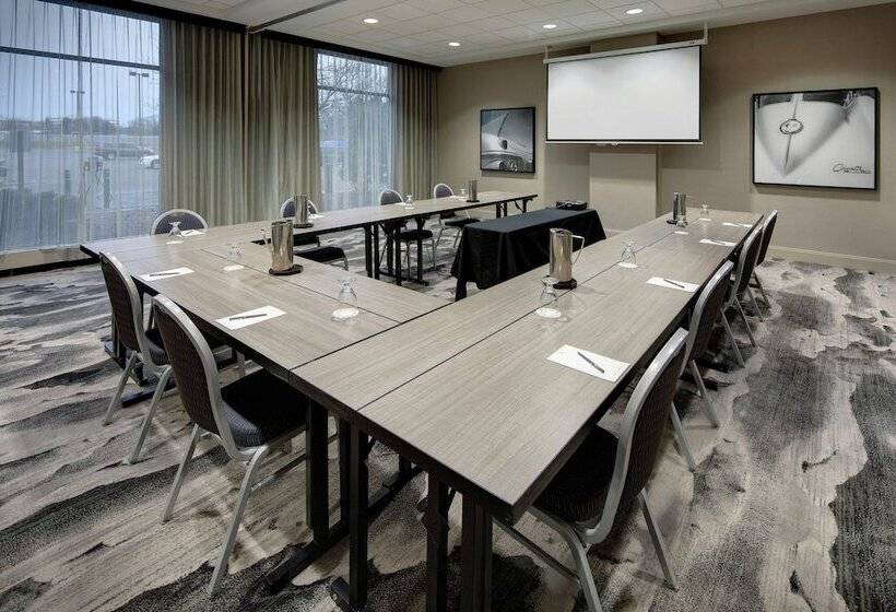 בית מלון כפרי Embassy Suites By Hilton Detroit Troy Auburn Hills