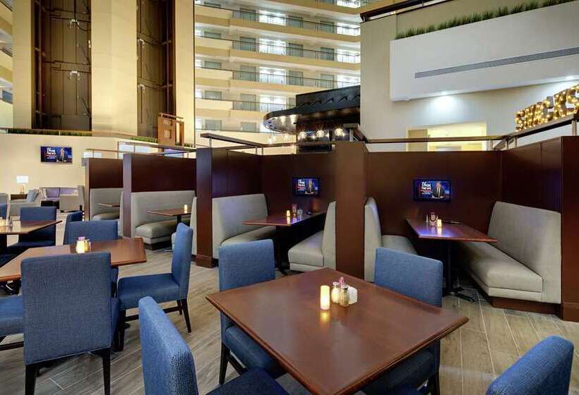 בית מלון כפרי Embassy Suites By Hilton Detroit Troy Auburn Hills