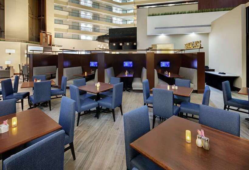 בית מלון כפרי Embassy Suites By Hilton Detroit Troy Auburn Hills