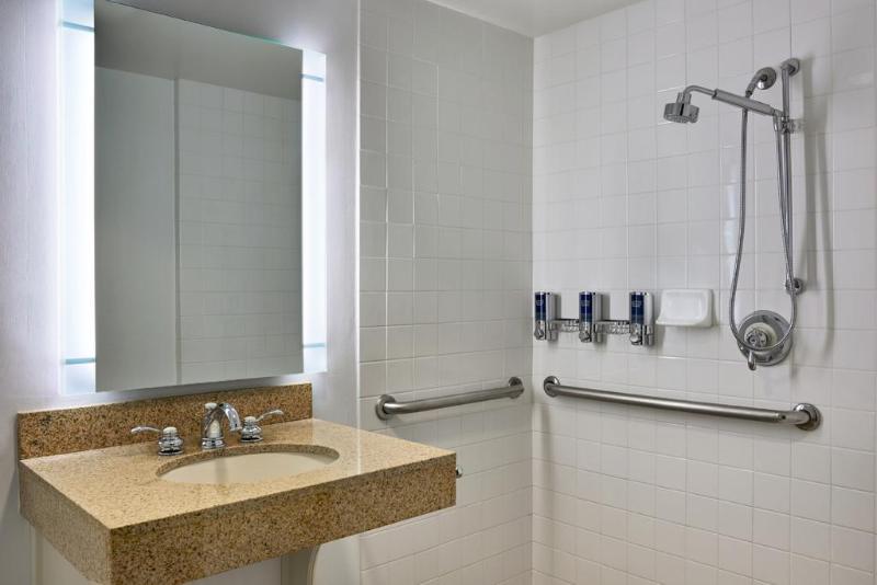 هتل Four Points By Sheraton Little Rock Midtown