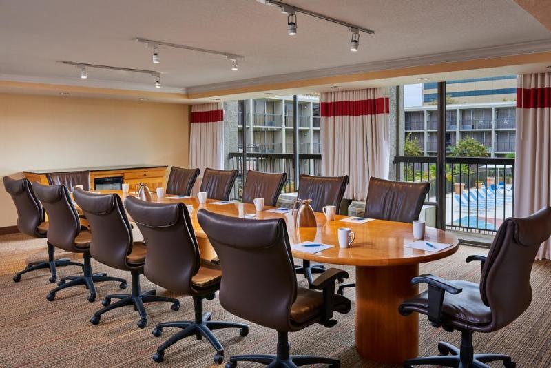 هتل Four Points By Sheraton Little Rock Midtown