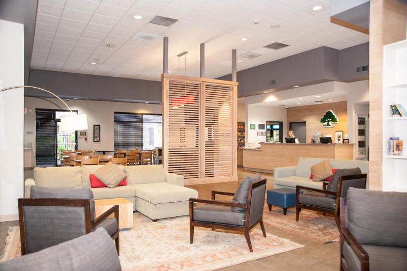 בית מלון כפרי Greentree Inn & Suites Phoenix Sky Harbor