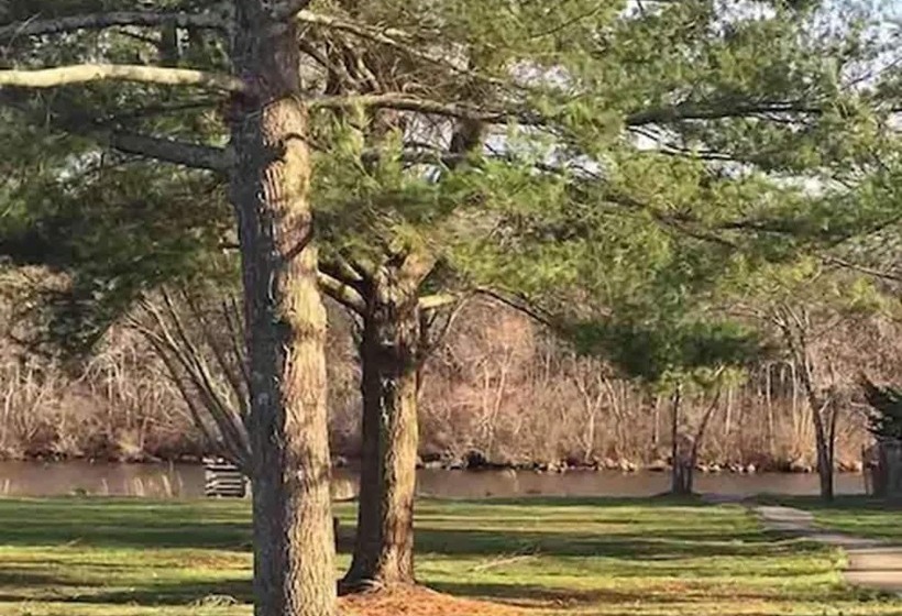 בית מלון כפרי Greenview Inn Riverhead