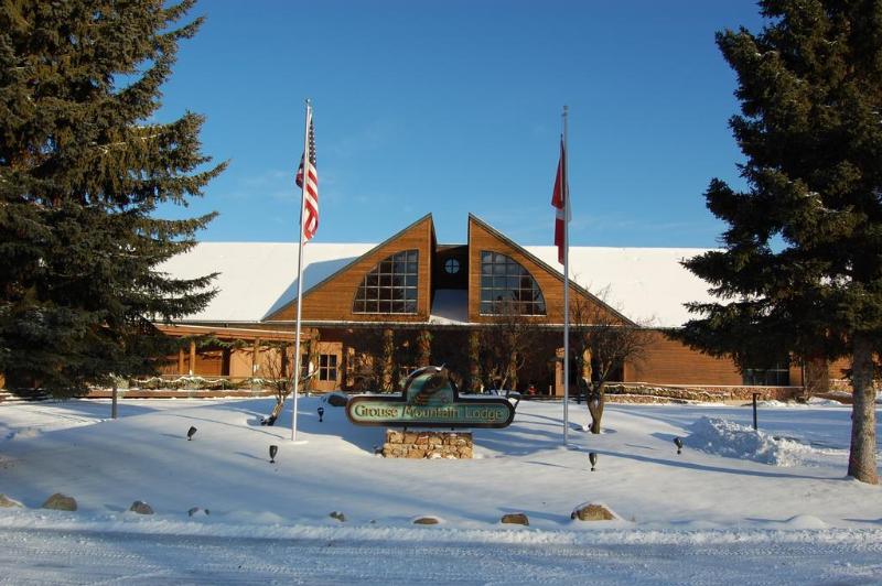 בית מלון כפרי Grouse Mountain Lodge