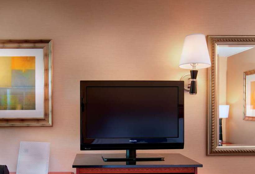 هتل Hampton Inn Alexandria/pentagon South