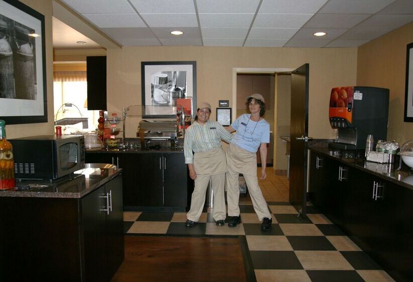 هتل Hampton Inn Dalton