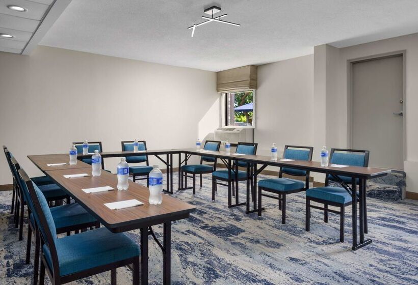 هتل Hampton Inn Ft. Lauderdalecypress Creek