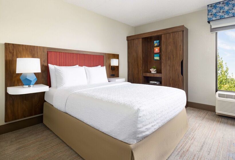 فندق Hampton Inn Long Island/islandia