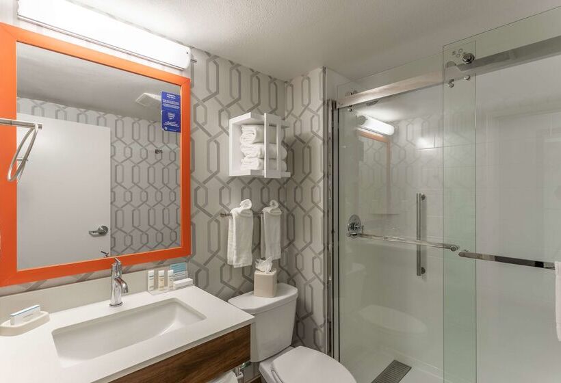 هتل Hampton Inn Madison East Towne Mall Area