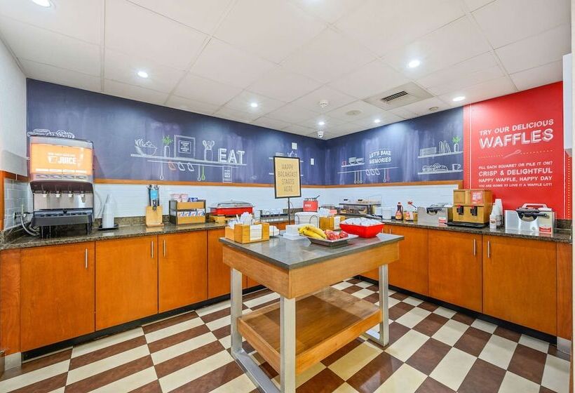 בית מלון כפרי Hampton Inn St. Louis/westport