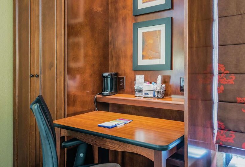فندق Hampton Inn Tampainternational Airport/westshore