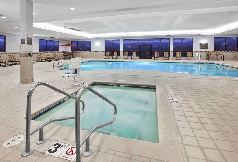 호텔 Hampton Inn Toledo South/maumee