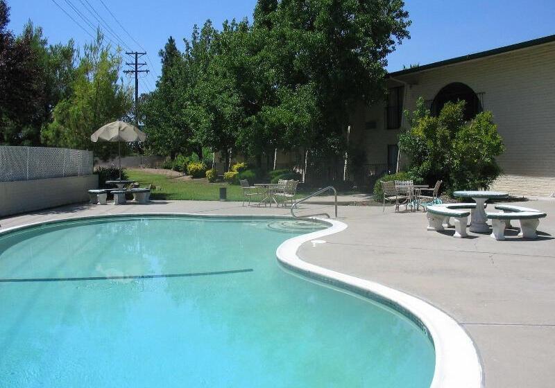 호텔 Heritage Inn Express Roseville