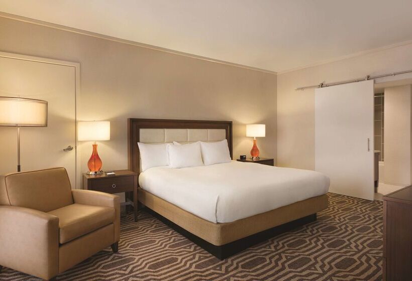 هتل Hilton Boston/dedham