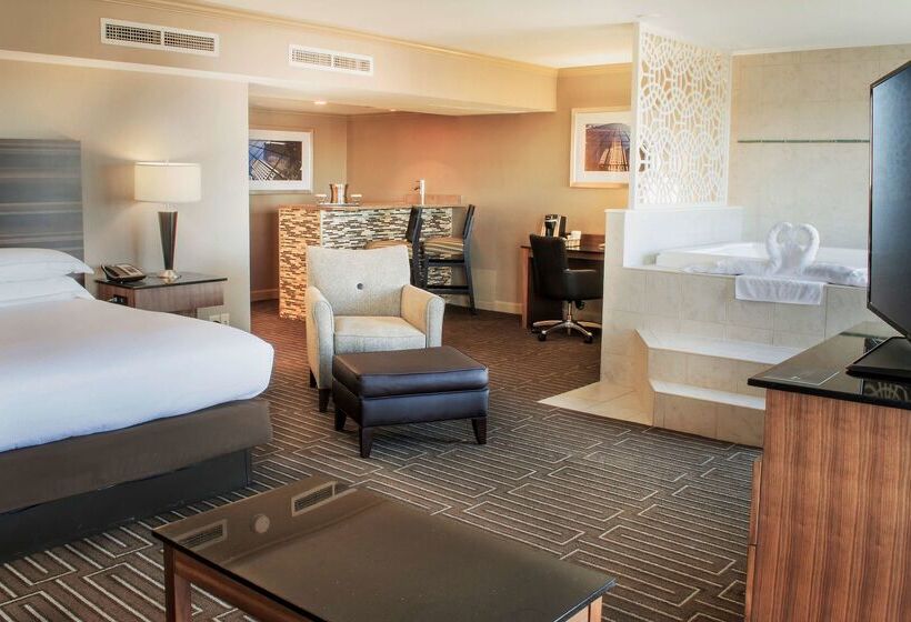호텔 Hilton Charlotte University Place