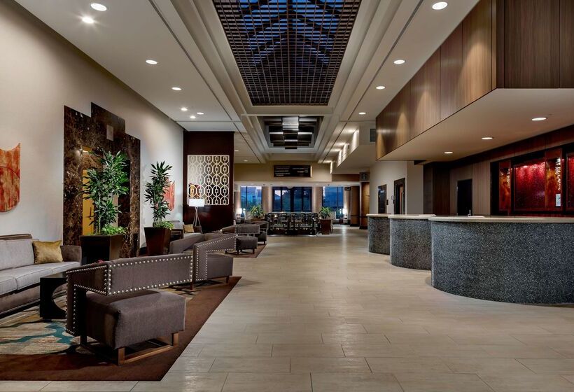 호텔 Hilton Charlotte University Place