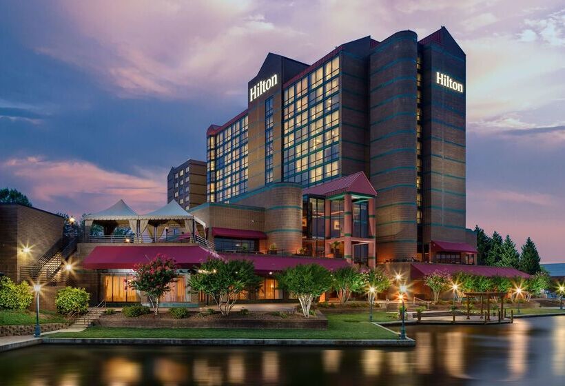 호텔 Hilton Charlotte University Place