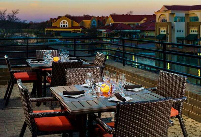 호텔 Hilton Charlotte University Place