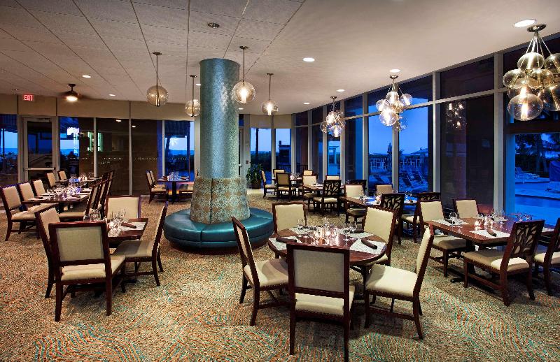 فندق The Singer Oceanfront Resort, Curio Collection By Hilton