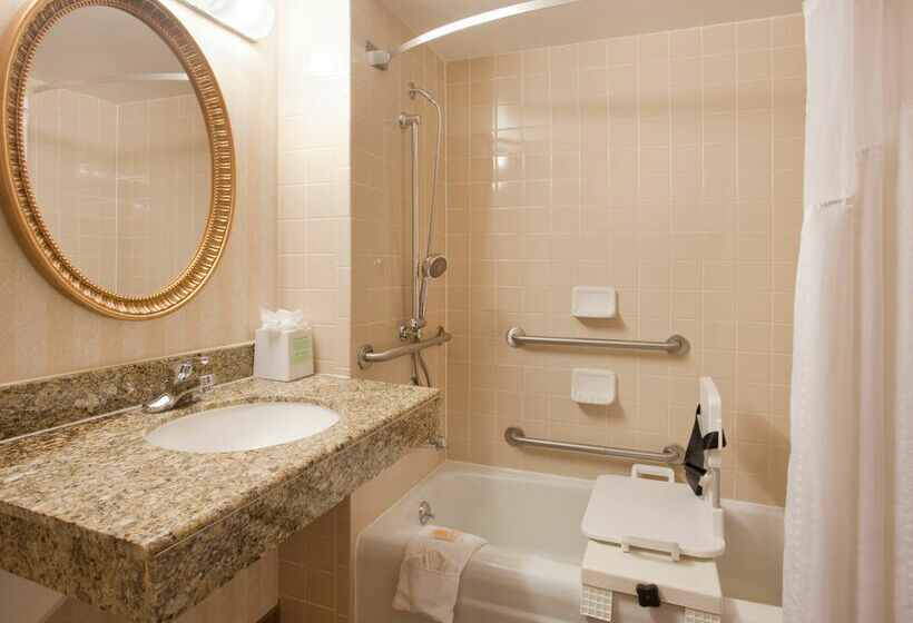 בית מלון כפרי Holiday Inn Country Club Plaza