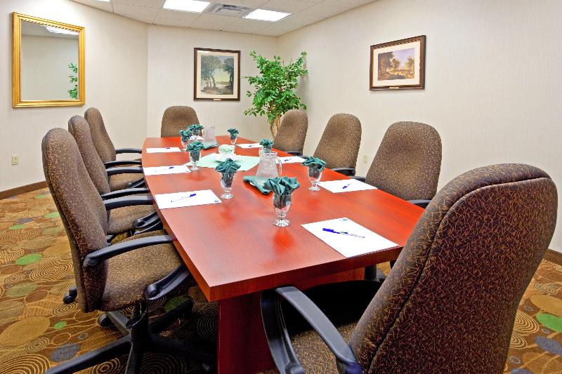 هتل Holiday Inn Express & Suites Albany Airport Area   Latham, An Ihg