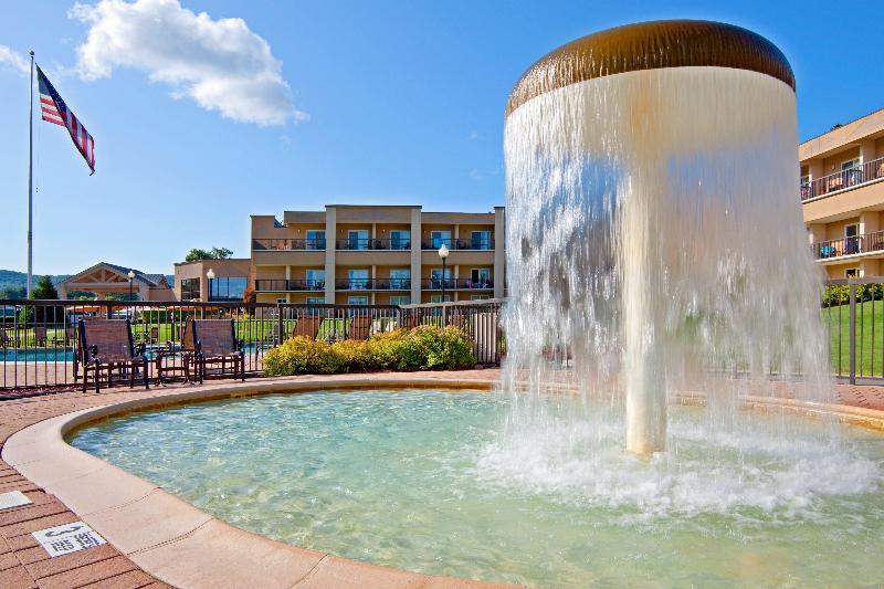 هتل Holiday Inn Resort Lake George, An Ihg
