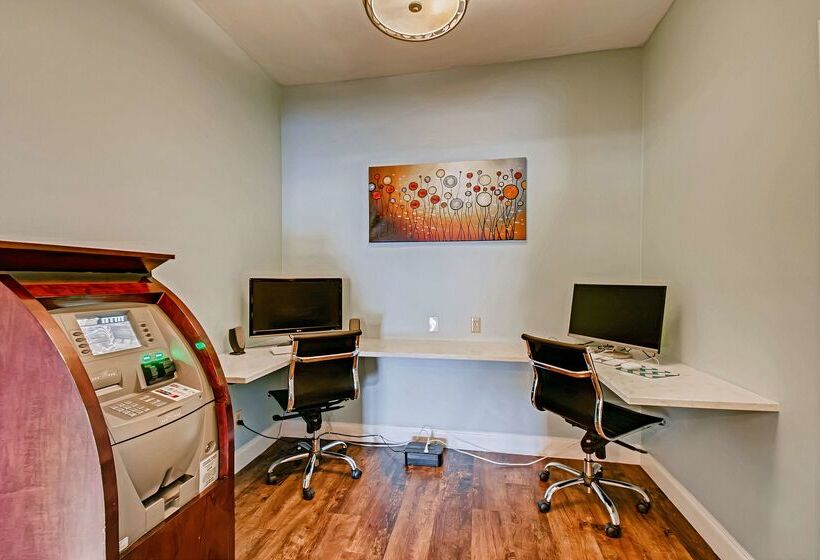 בית מלון כפרי Orangewood Inn And Suites Midtown