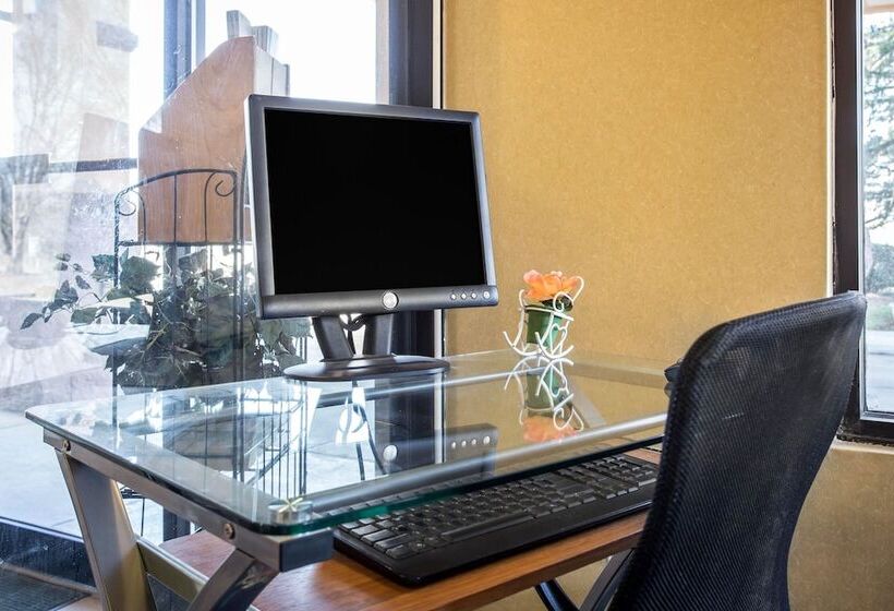 فندق Quality Inn
