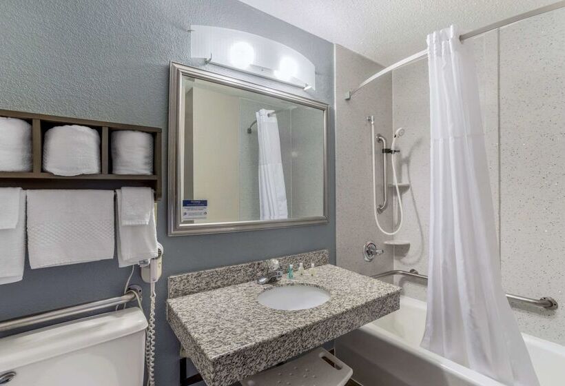 בית מלון כפרי Quality Inn Cookeville