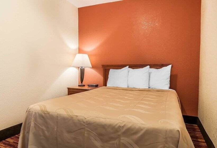 호텔 Quality Inn