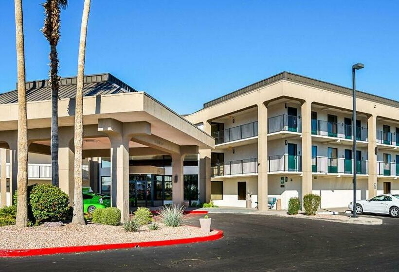 هتل Quality Inn Phoenix North I17