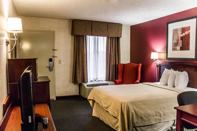 호텔 Quality Inn Roanoke Near Lake Gaston