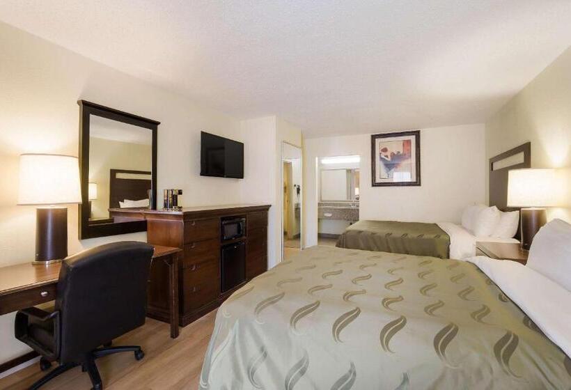호텔 Quality Inn & Suites Conference Center Statesboro Historic District