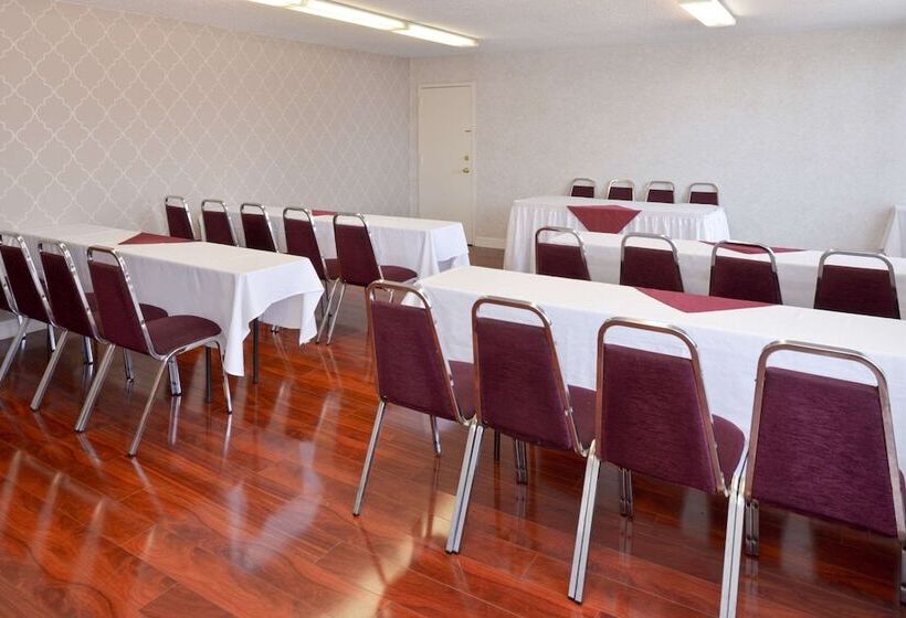 فندق Quality Inn & Suites Montebello   Los Angeles