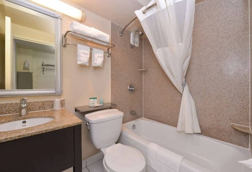 فندق Quality Inn & Suites Montebello   Los Angeles