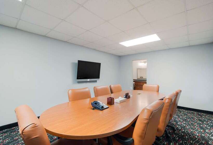 호텔 Quality Inn & Suites Conference Center Statesboro Historic District