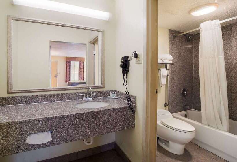 호텔 Quality Inn & Suites Conference Center Statesboro Historic District