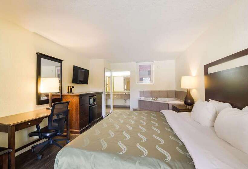 호텔 Quality Inn & Suites Conference Center Statesboro Historic District