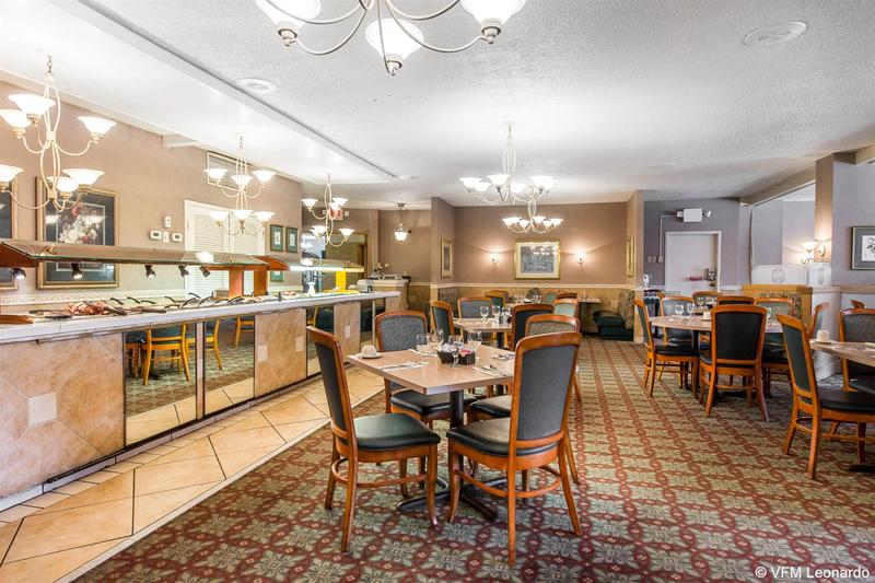 호텔 Quality Inn & Suites