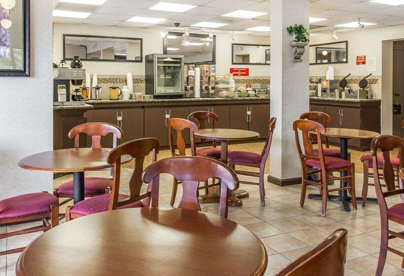 فندق Quality Inn University