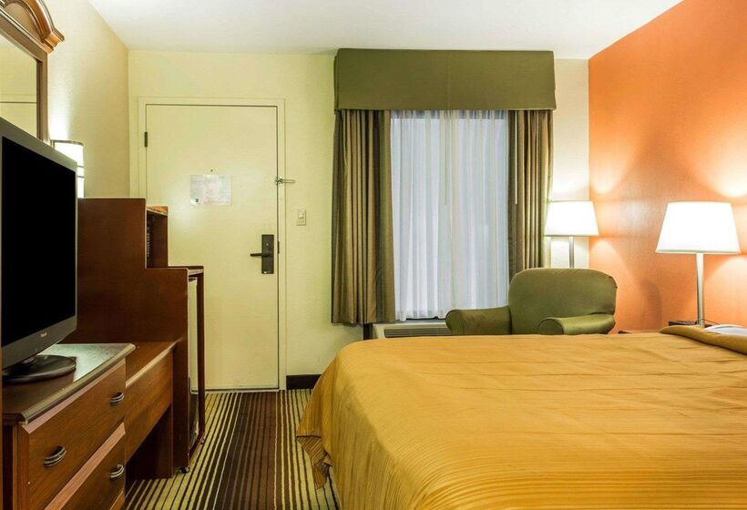 فندق Quality Inn University