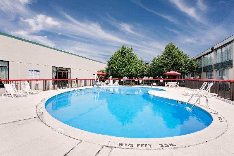 فندق Ramada By Wyndham Fishkill