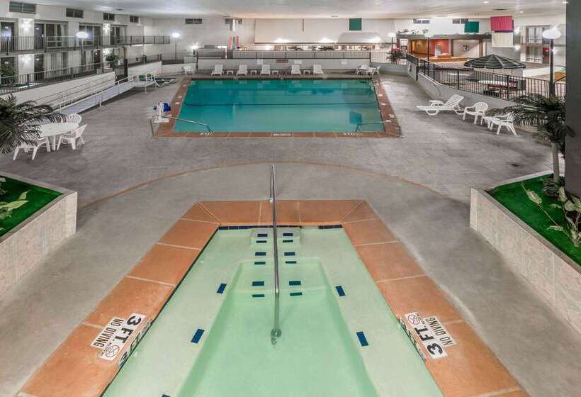 هتل Ramada By Wyndham Odessa Near University Of Texas Permian