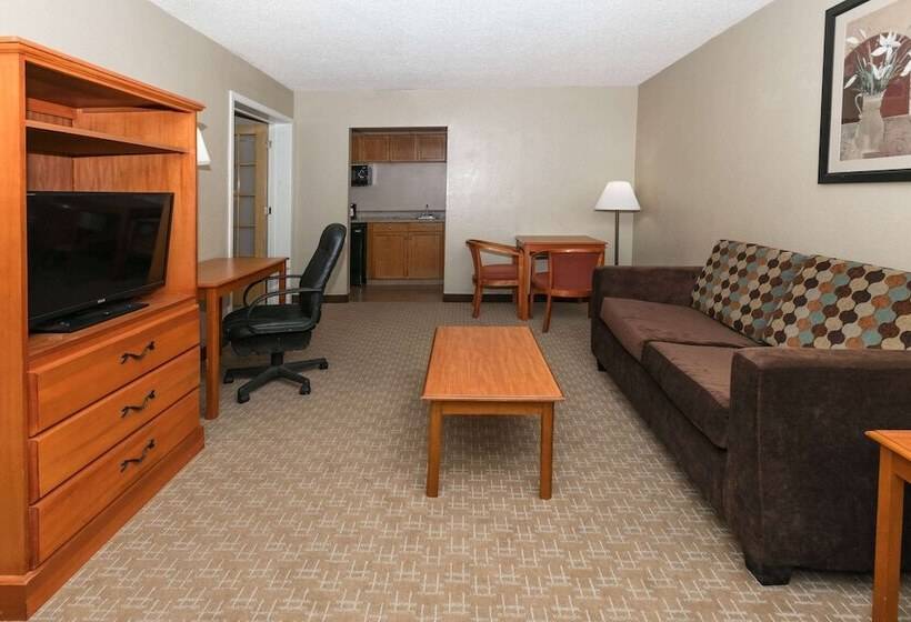 هتل Ramada By Wyndham Odessa Near University Of Texas Permian